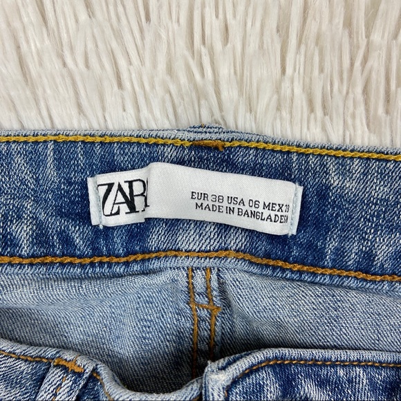 Zara Distressed Zipper front Denim Jeans - Picture 4 of 6